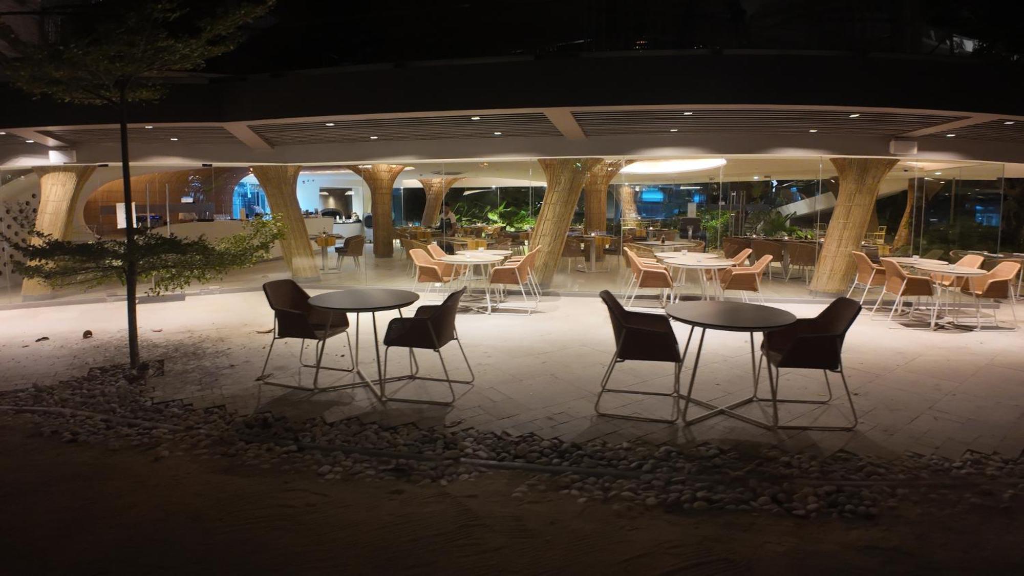 Dominiks Stylish Resort Gem Ocean View Pool Queen Bed At Tambuli 8 Floor Fast Wifi Lapu-Lapu City Exterior photo
